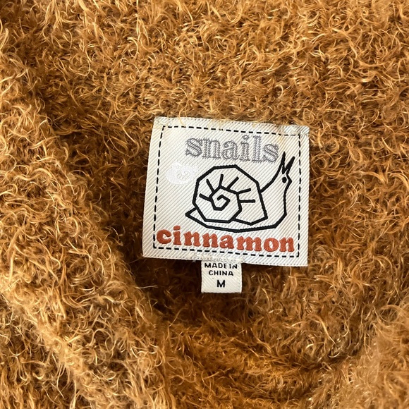 Fuzzy sweater - snail cinnamon - Picture 2 of 4